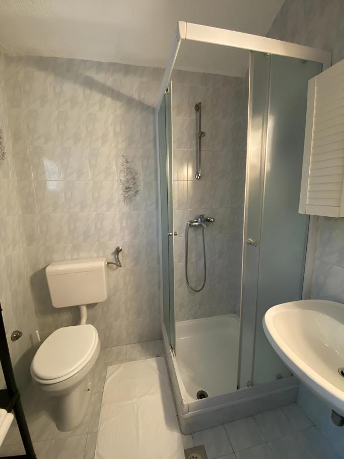 Apartmani Ana Borovac Funtana Exteriör bild
