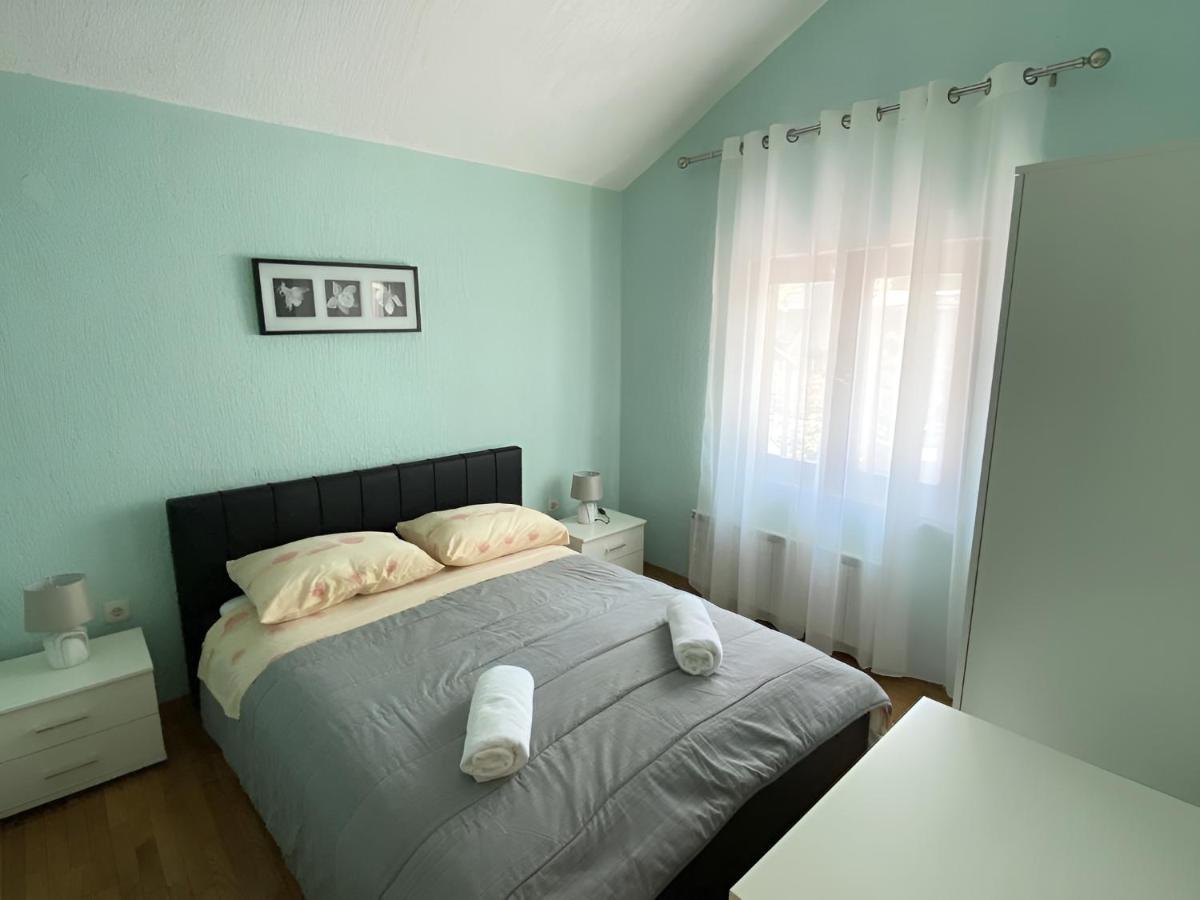 Apartmani Ana Borovac Funtana Exteriör bild