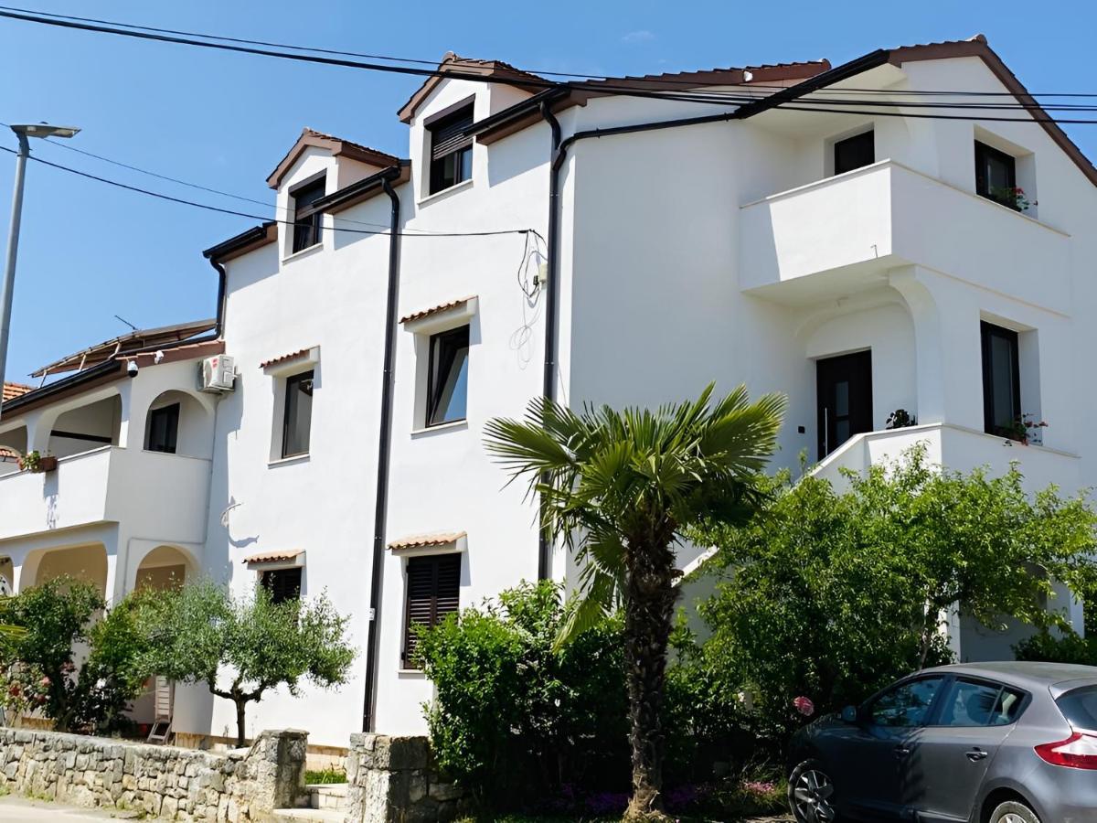 Apartmani Ana Borovac Funtana Exteriör bild