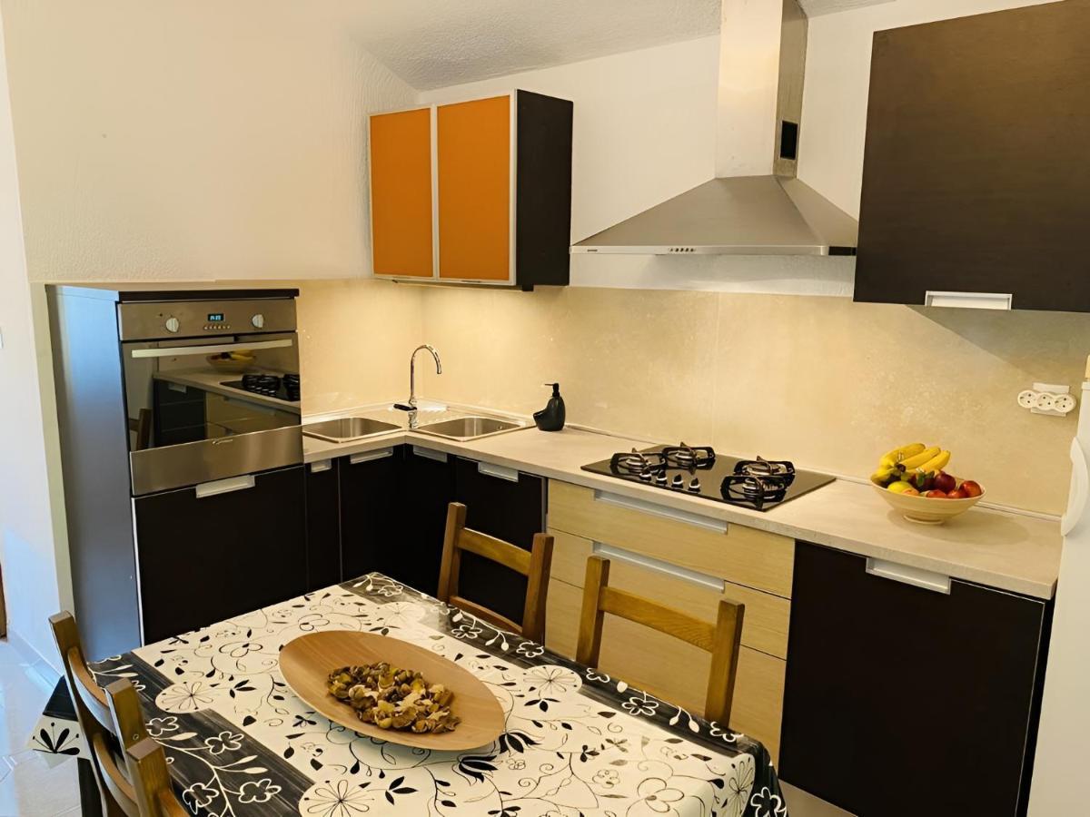 Apartmani Ana Borovac Funtana Exteriör bild
