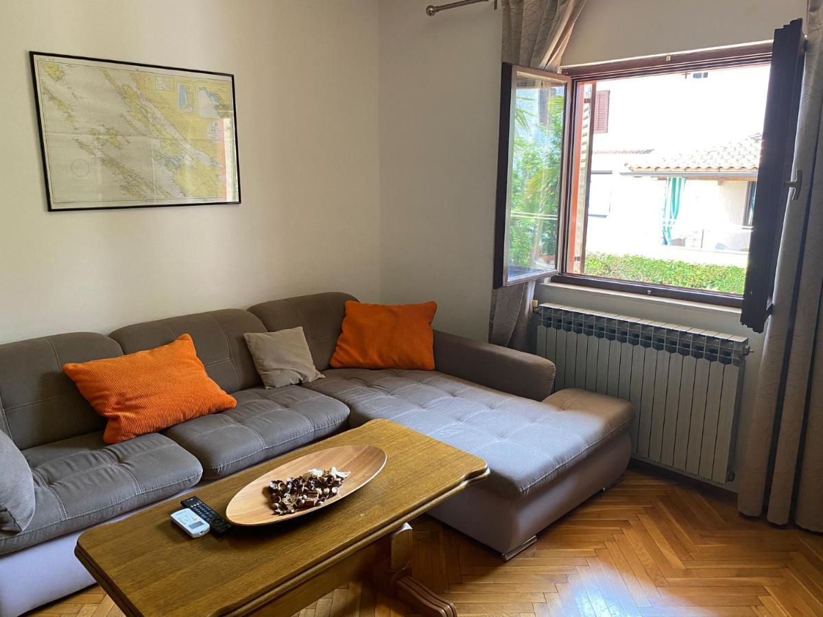 Apartmani Ana Borovac Funtana Exteriör bild